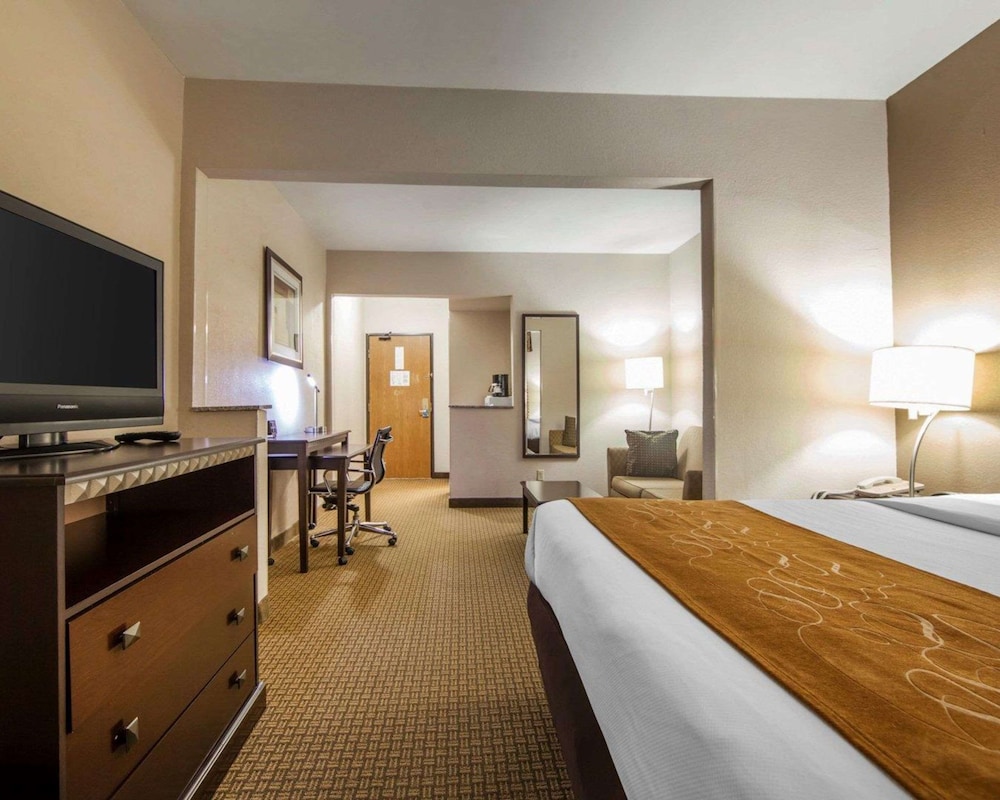 جناح، Comfort Suites London, KY 8/10