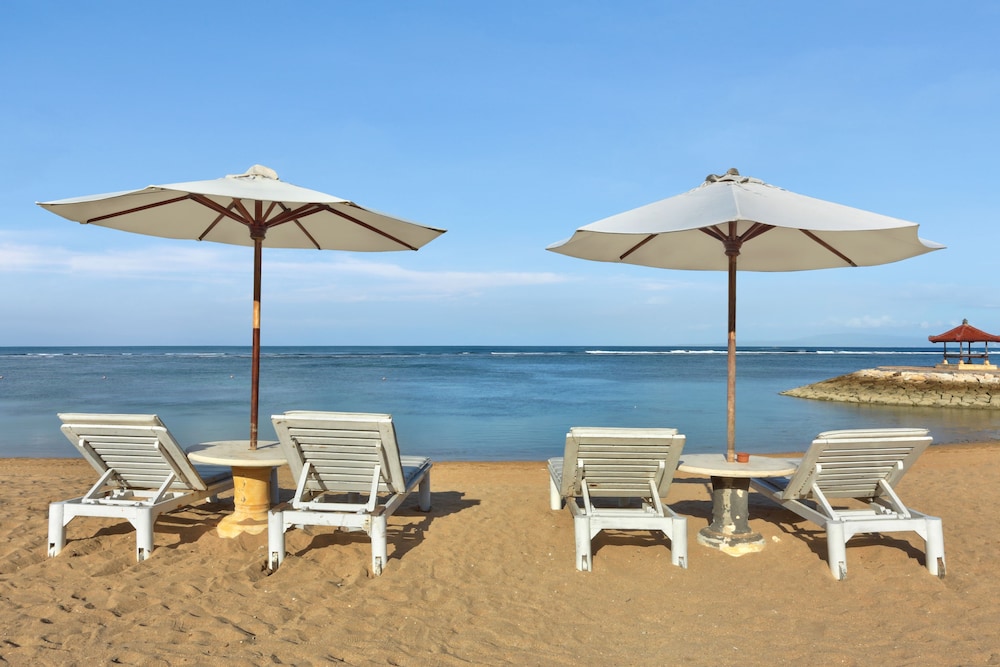 Respati Beach Hotel 56/66