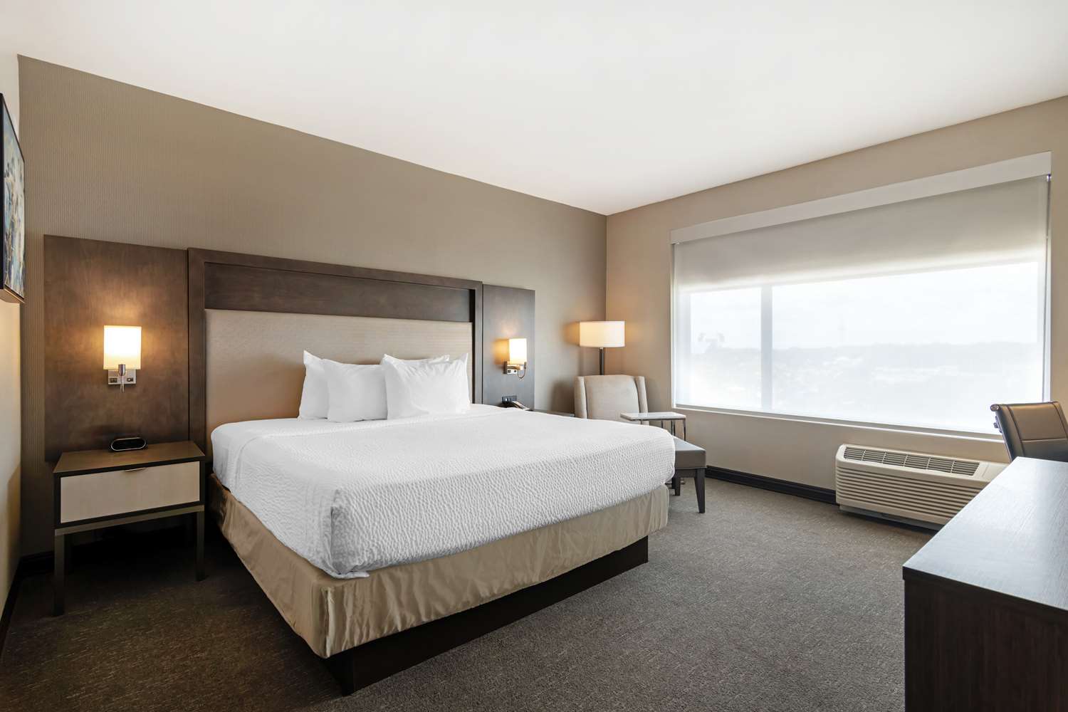 Best Western Plus Executive Residency Rigby's Water World Hotel 7/44
