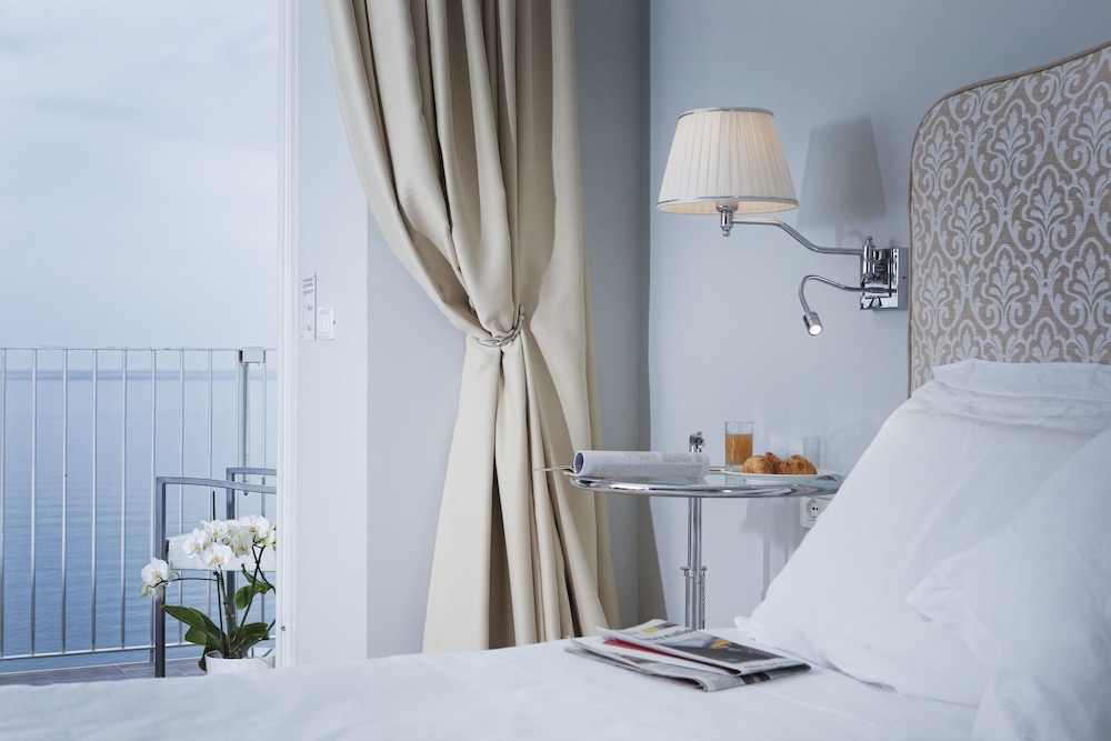 Hotel Riviera & Maximilians 18/61