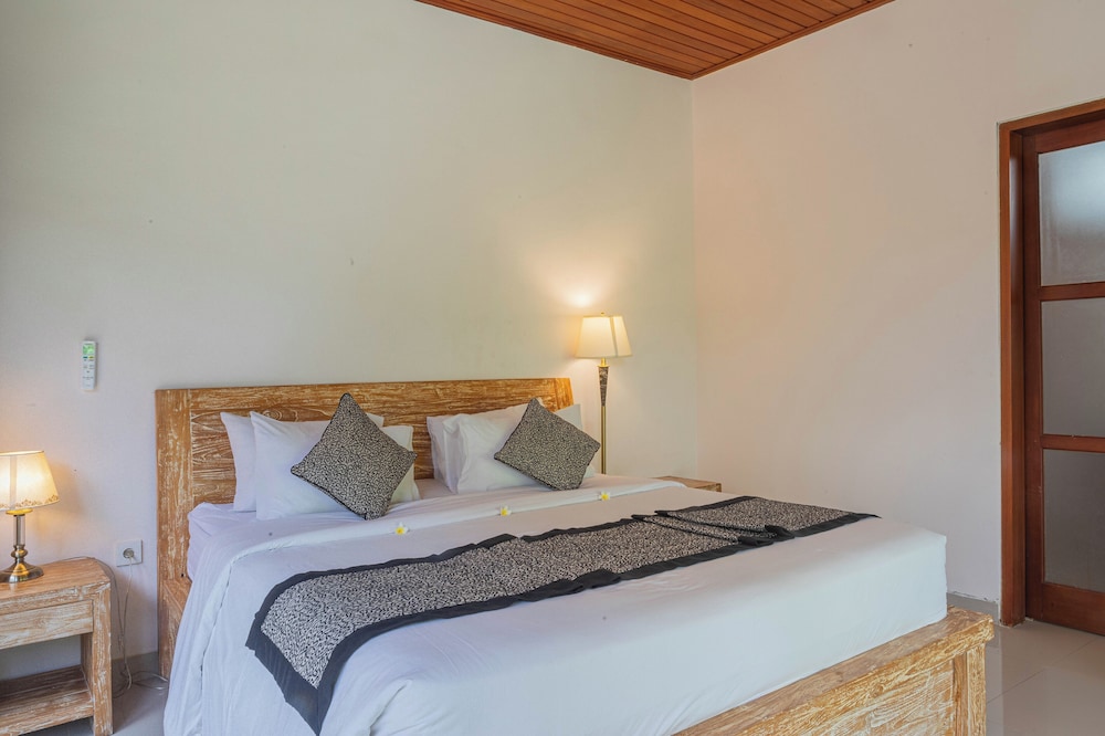 Sari Bamboo Villas 12/63