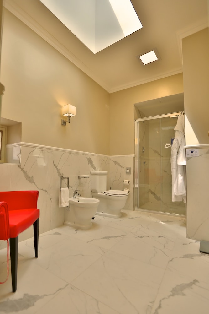 GRAND HOTEL YEREVAN 49/65