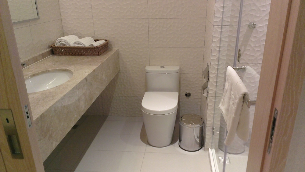 He Ti Hotel 49/50