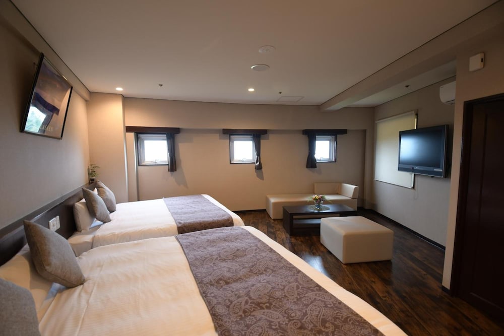 Rycom Crystal Hotel 15/59