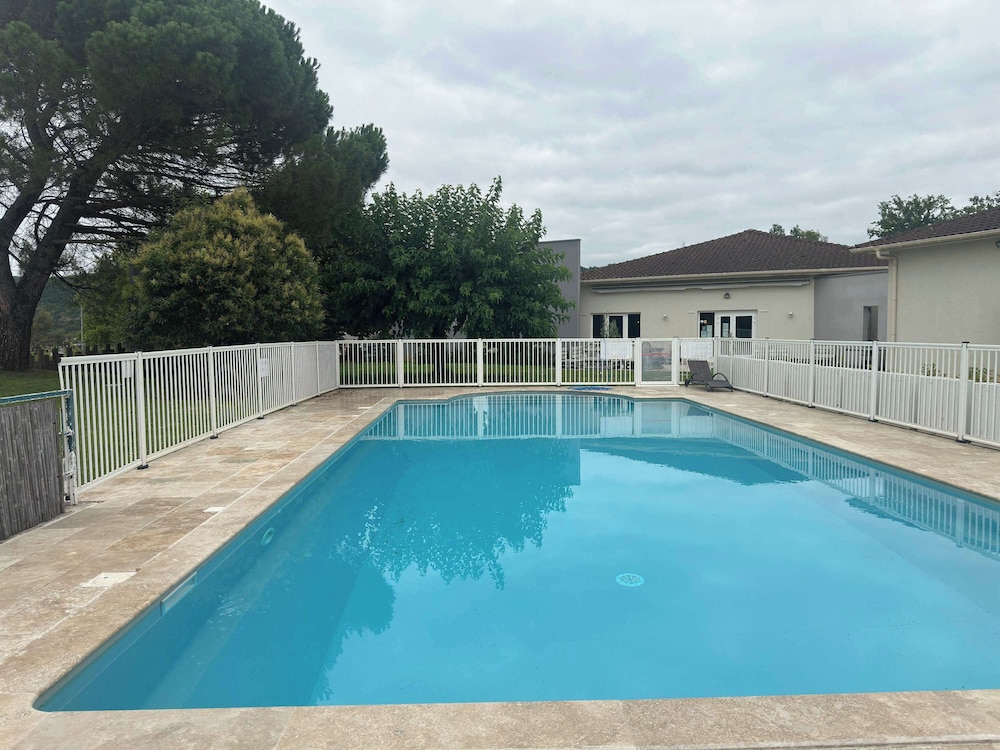 Ibis Cahors 26/50