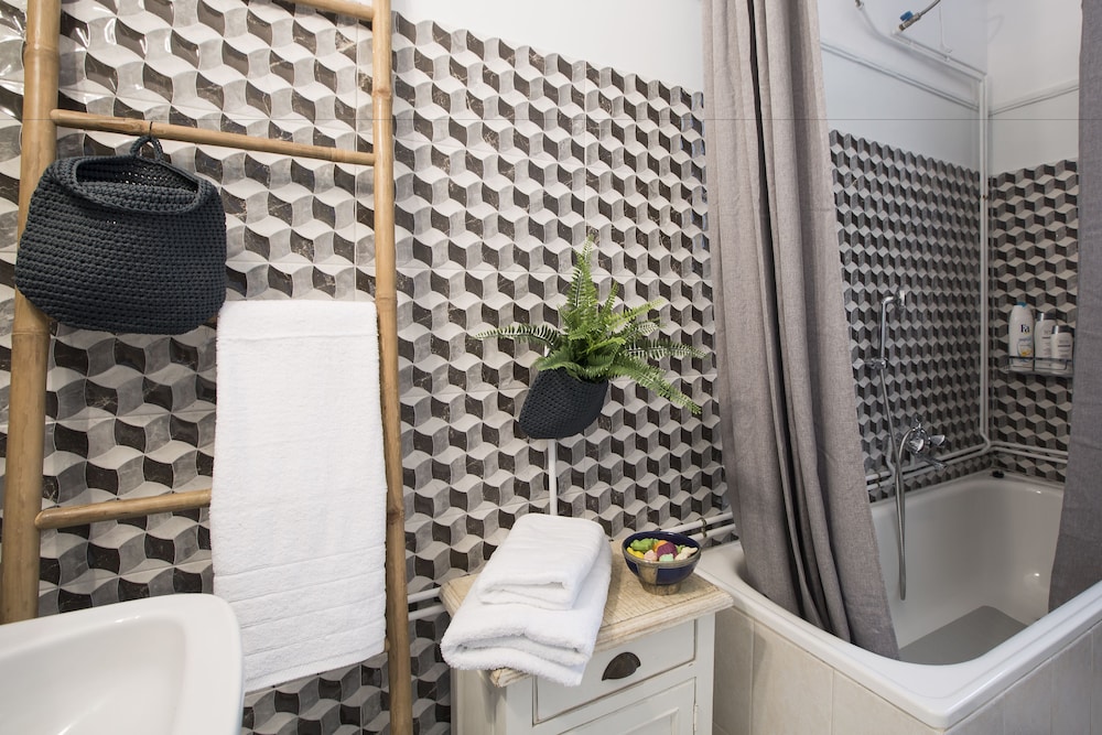 Attractive Flat Near Acropolis Museum 29/35