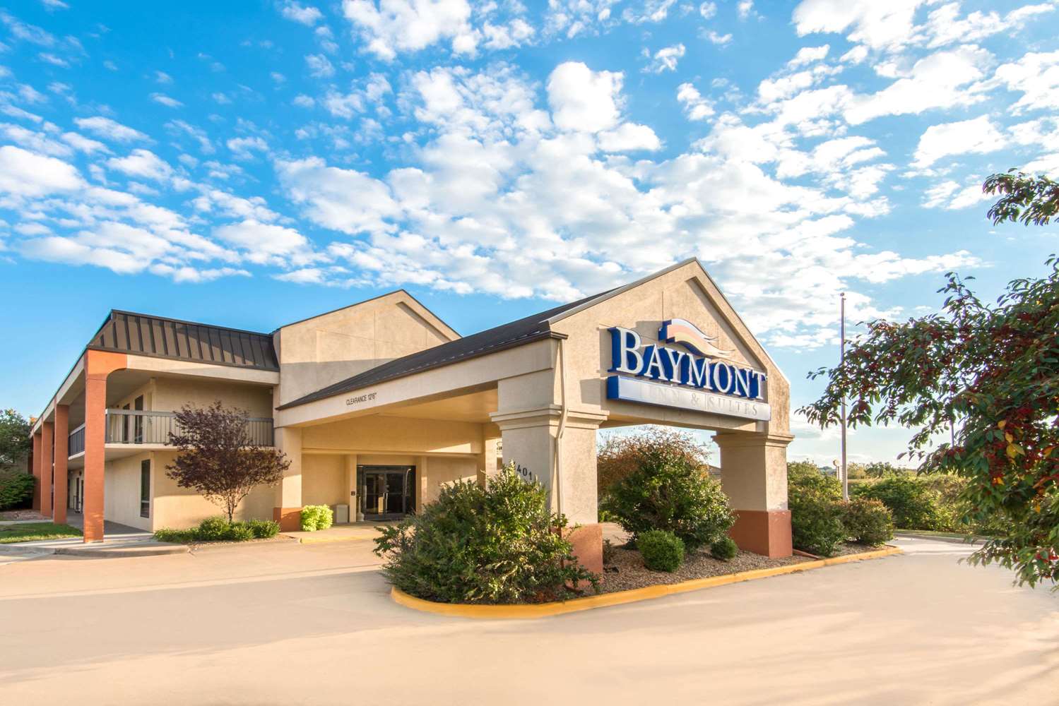 Baymont By Wyndham Topeka 2/21