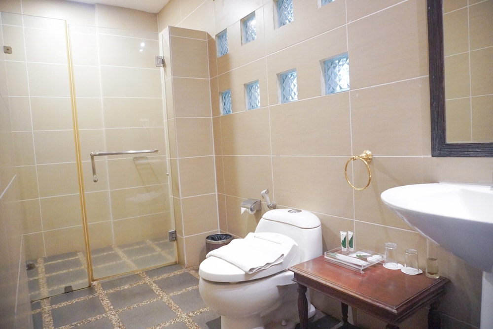 Puteri Gunung Hotel 48/49
