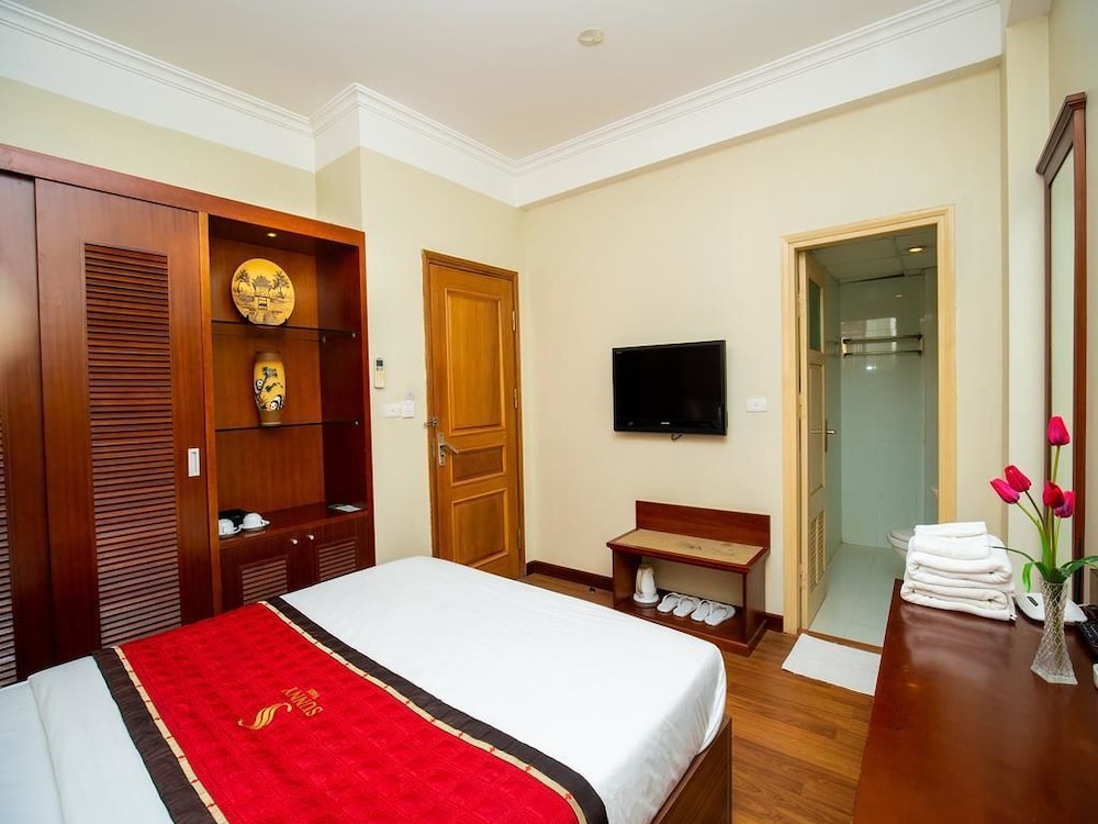 Regal Hotel 18/34