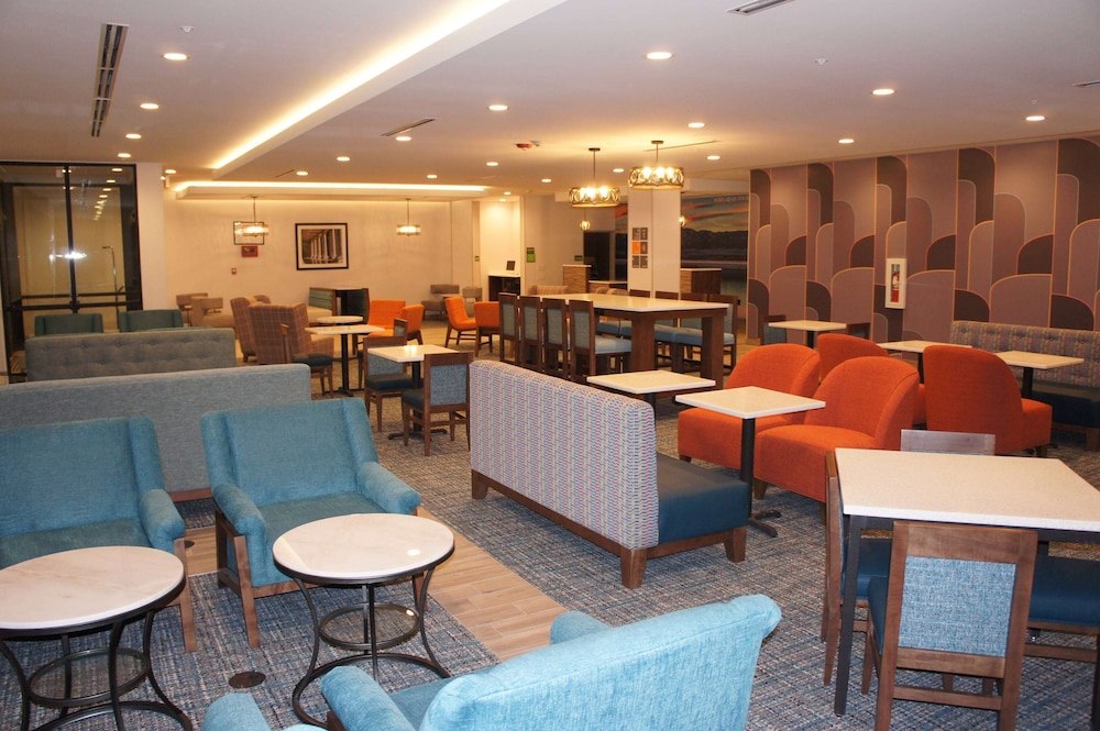 La Quinta Inn & Suites by Wyndham Littleton 29/34