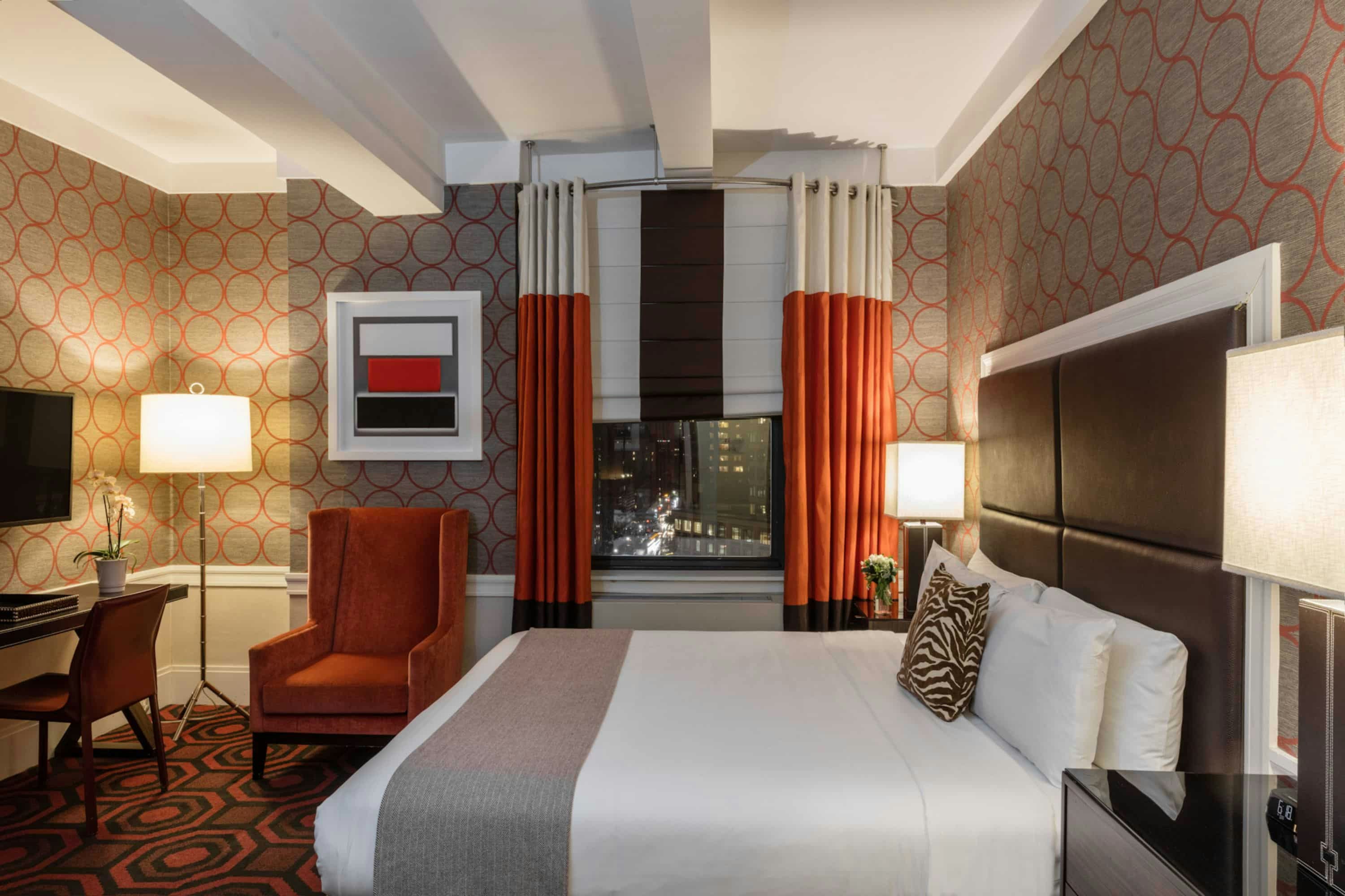 SUPERIOR, KING BED, ACCESSIBLE
