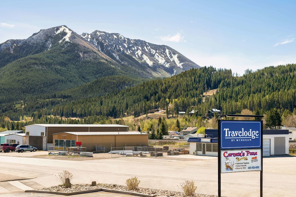 Travelodge By Wyndham Blairmore 1/24