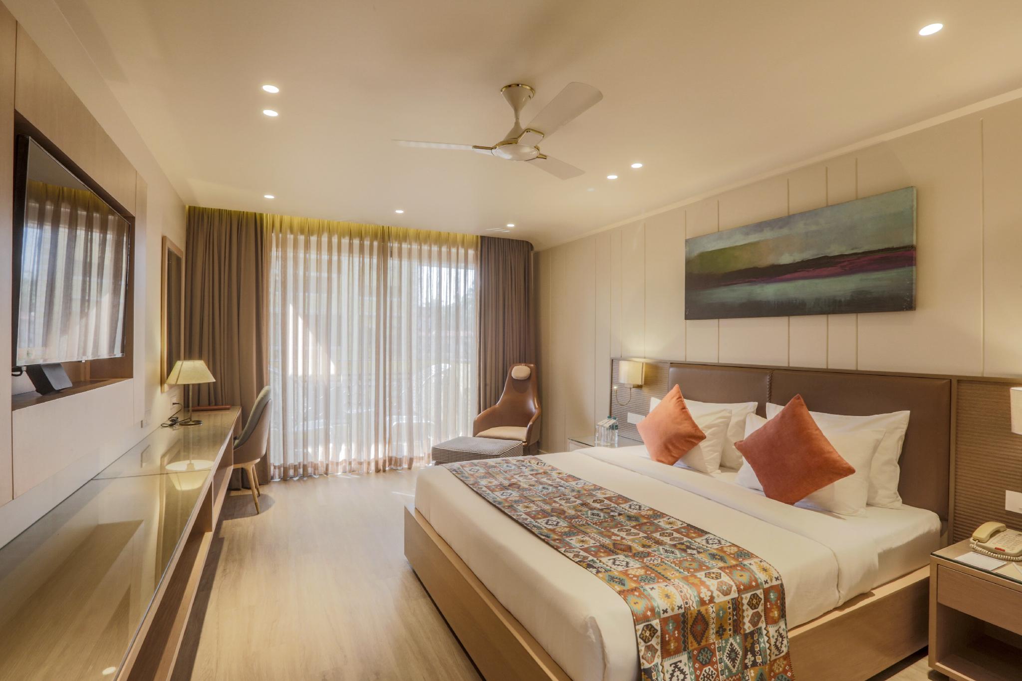 Super, Deluxe, King Bed