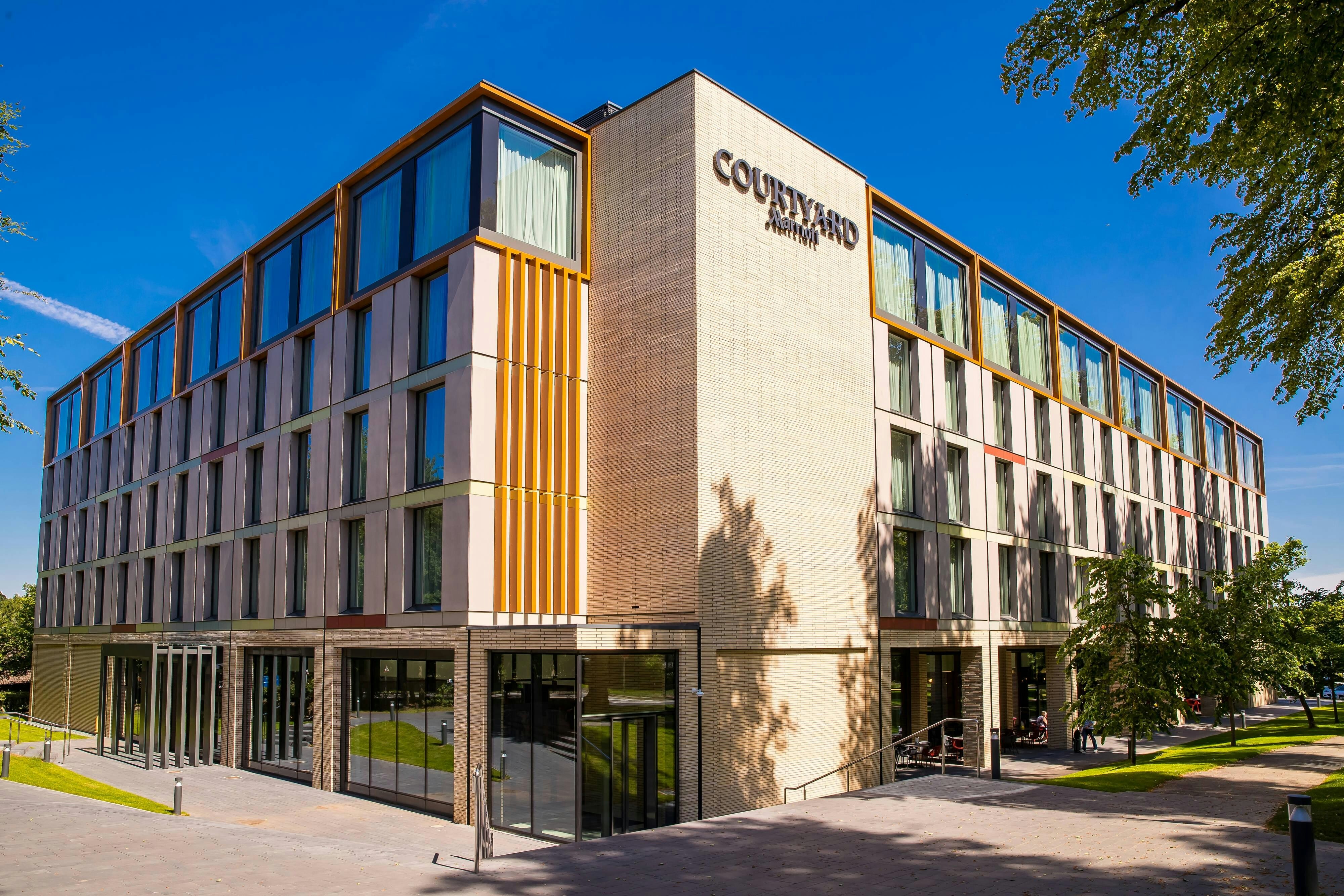 Courtyard By Marriott Edinburgh West 54/55