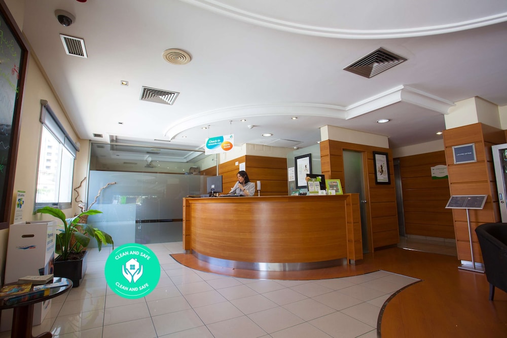 Travelodge Alicante Puerto 6/82