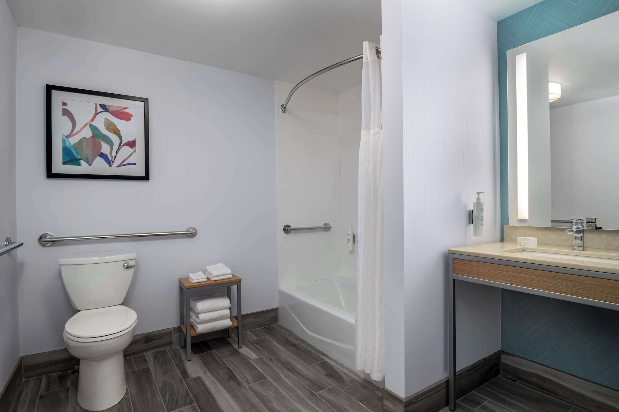 جناح جونيور لذوي الإعاقة، Hilton Garden Inn Great Falls 3/4