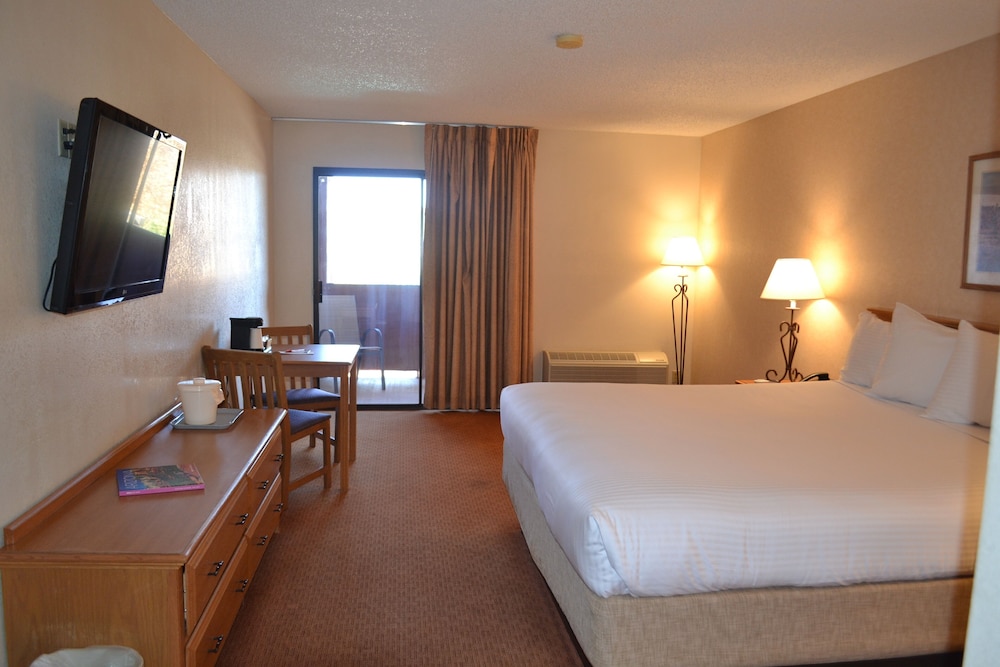 The Lodge At Cliff Castle Casino 11/34