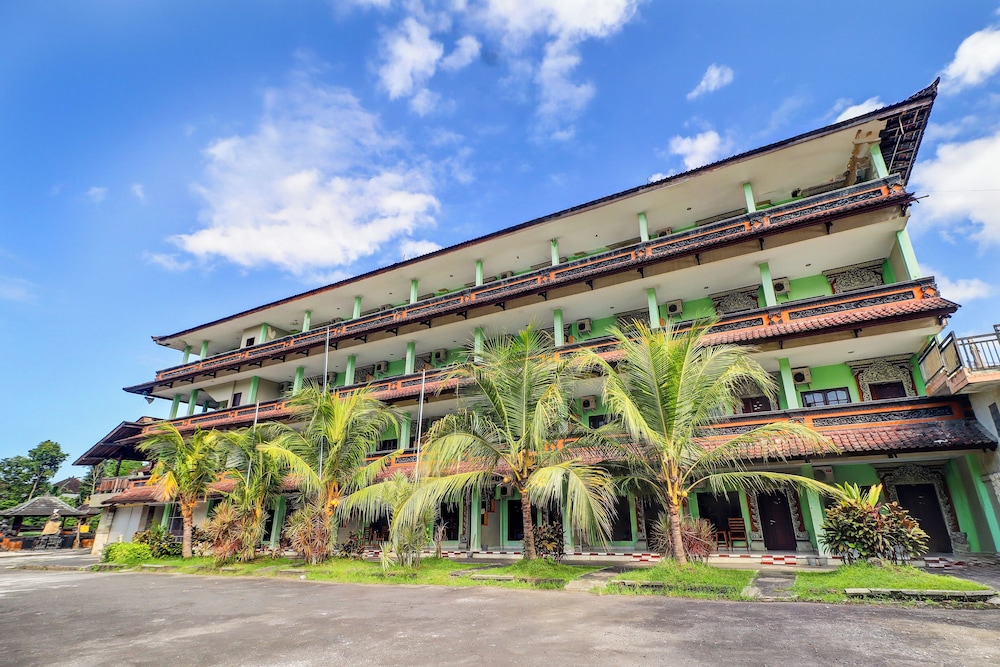 Collection O Bali near Terminal Ubung formerly Batukaru Garden Hotel 11/89