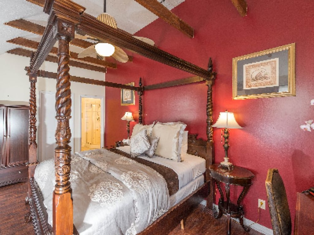 Old City House Inn and Restaurant 12/33