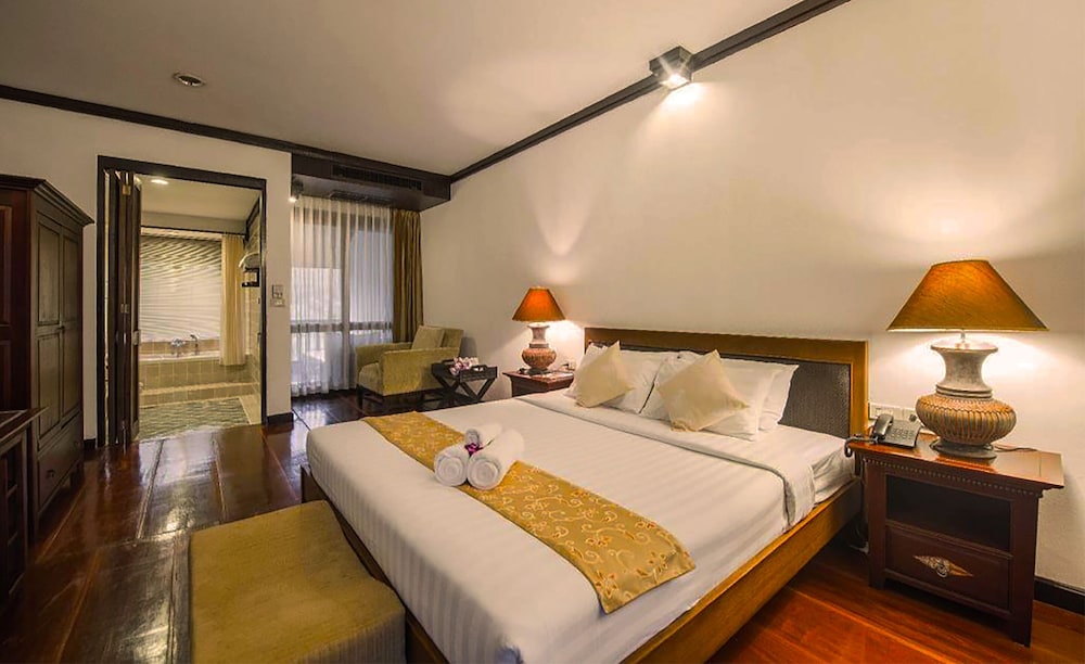 Gassan Khuntan Golf and Resort Lamphun 11/50