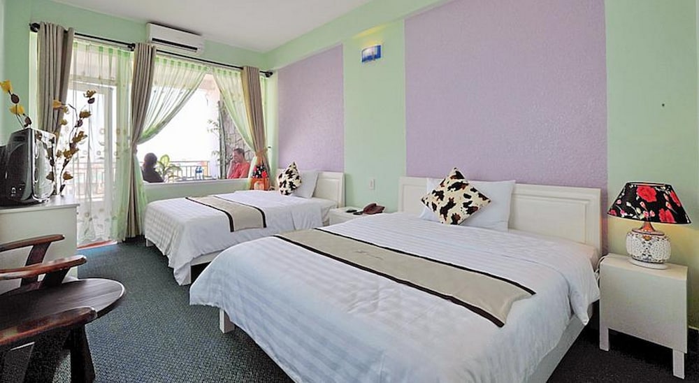 Ideal Hotel 6/31