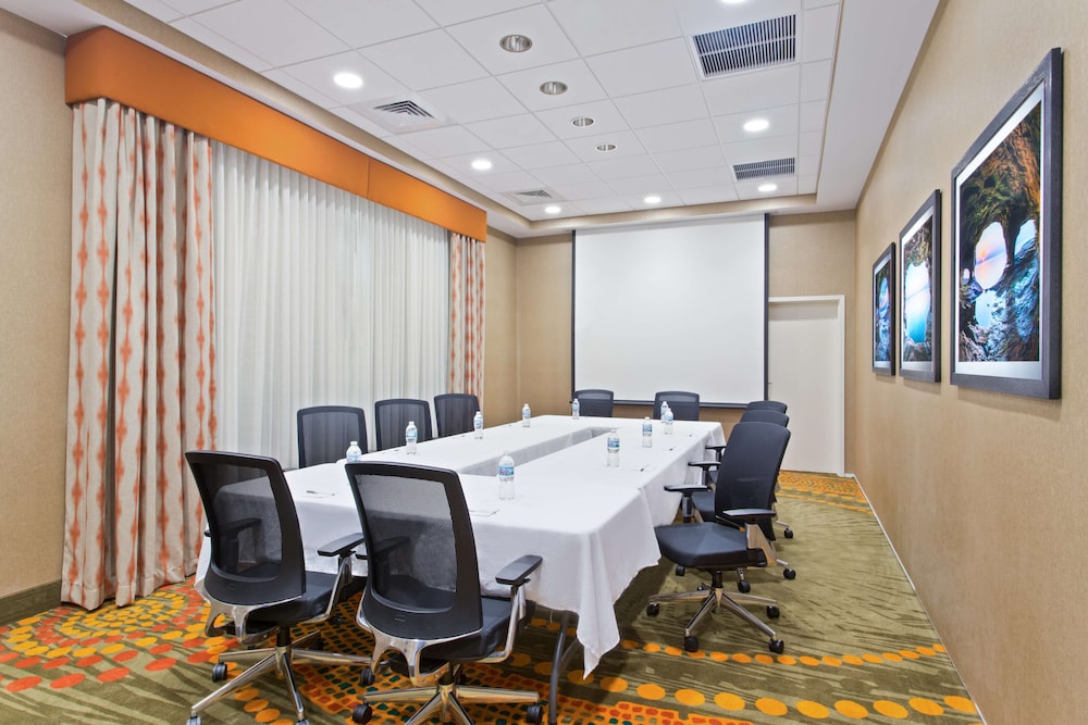 Hampton Inn Sault Ste Marie 38/42