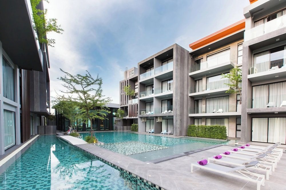 Maya Phuket Hotel in Sa Khu