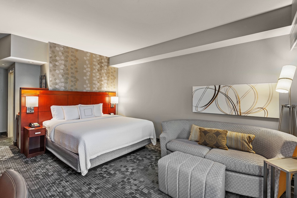 Courtyard Tulsa Woodland Hills 20/56