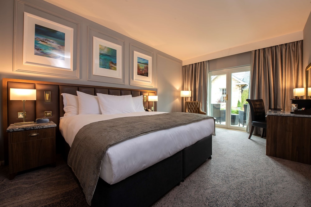 SUPERIOR, KING BED