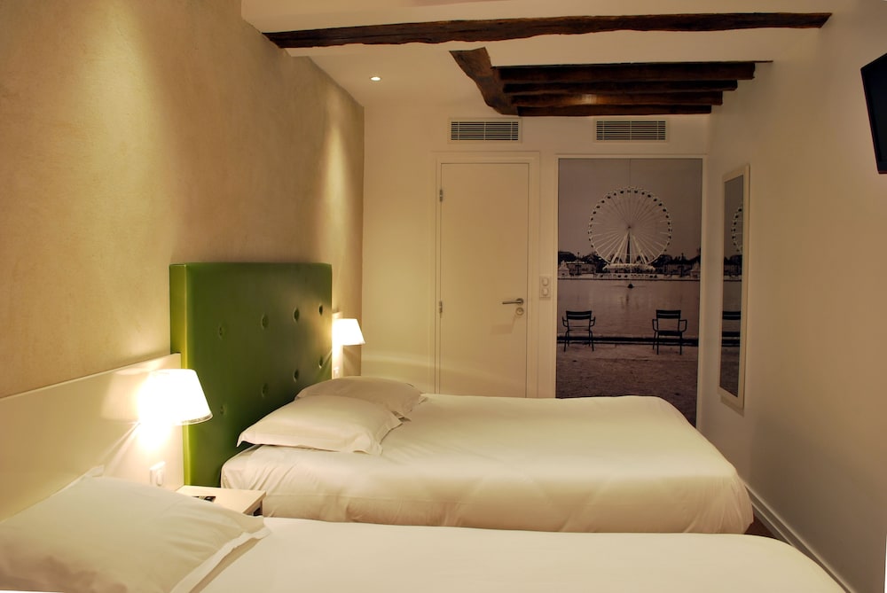 HOTEL DE LA HERSE D'OR 19/67