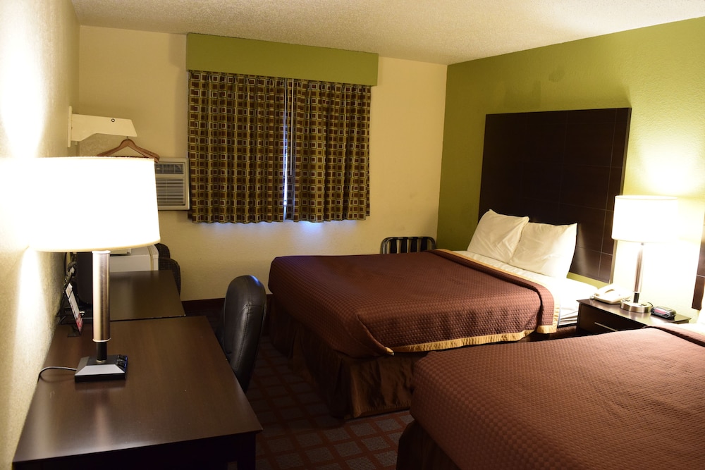 Super 8 By Wyndham Saginaw 6/35