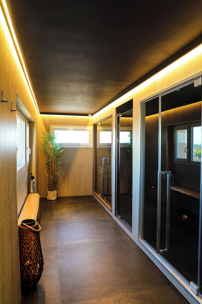 Hotel Tiber Fiumicino 27/68
