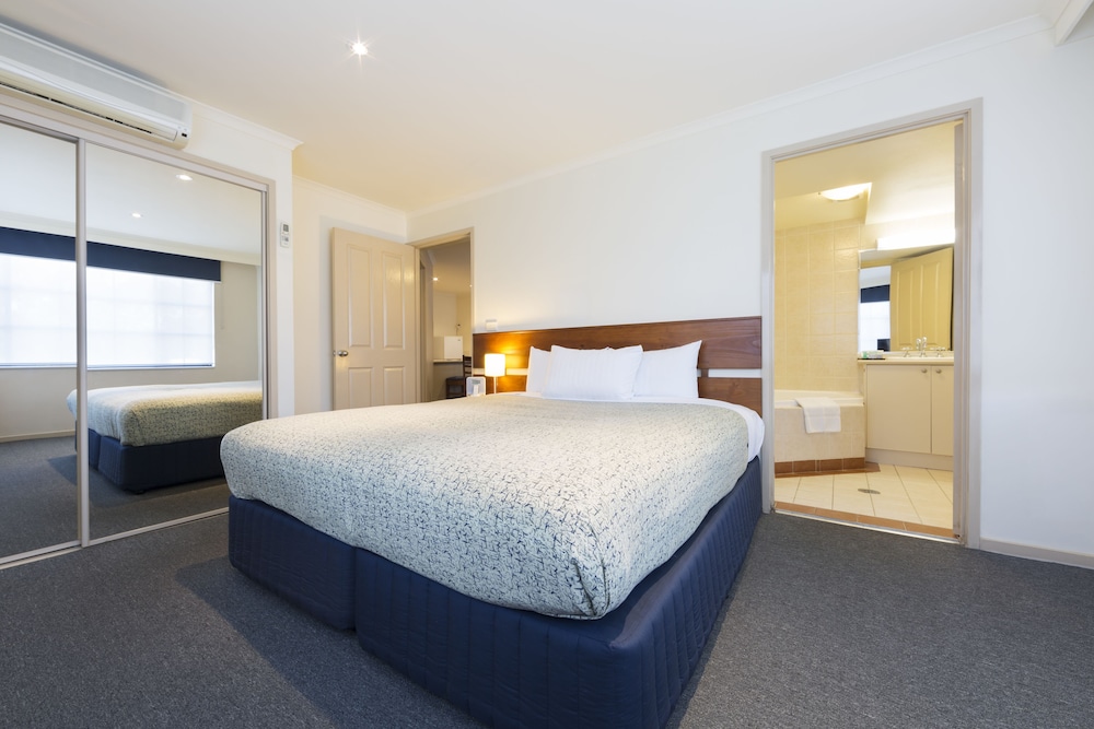 2 BEDROOMS, APARTMENT