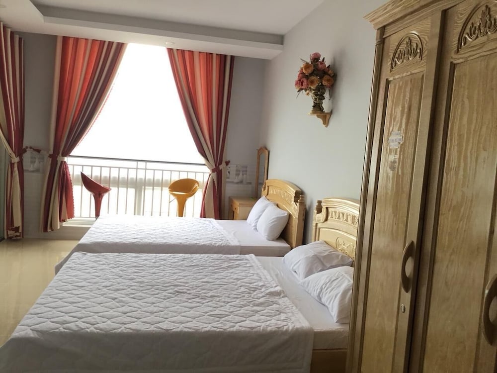3 BEDROOMS, DELUXE, APARTMENT
