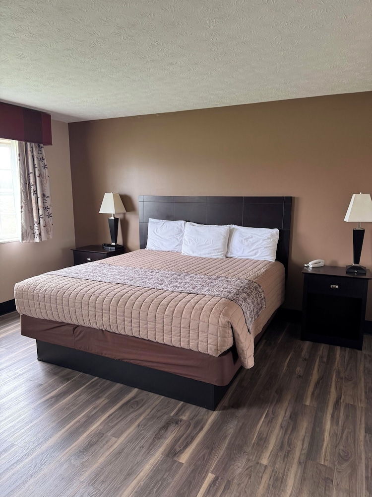 The Woodridge Inn 27/51