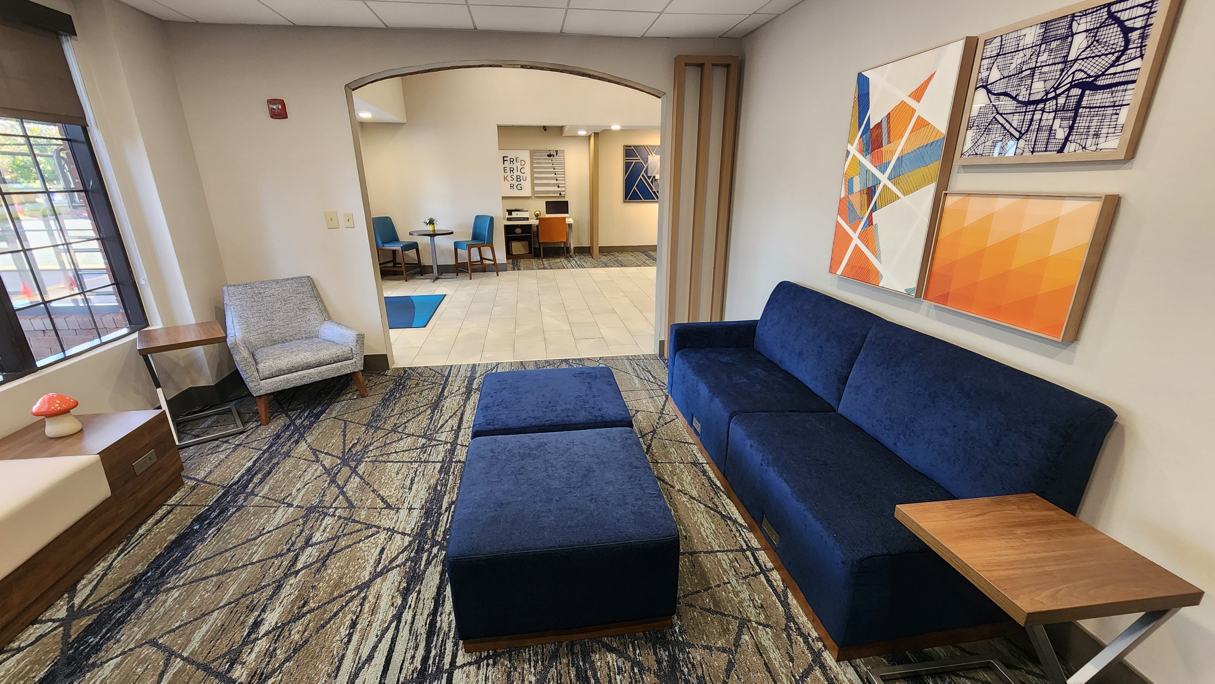 Holiday Inn Express FREDERICKSBURG SOUTHPOINT 48/65