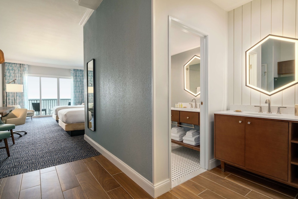 Doubletree By Hilton Ocean City Oceanfront 33/74