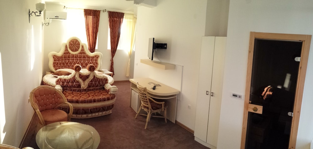 Bali Colosseum Hotel 37/50