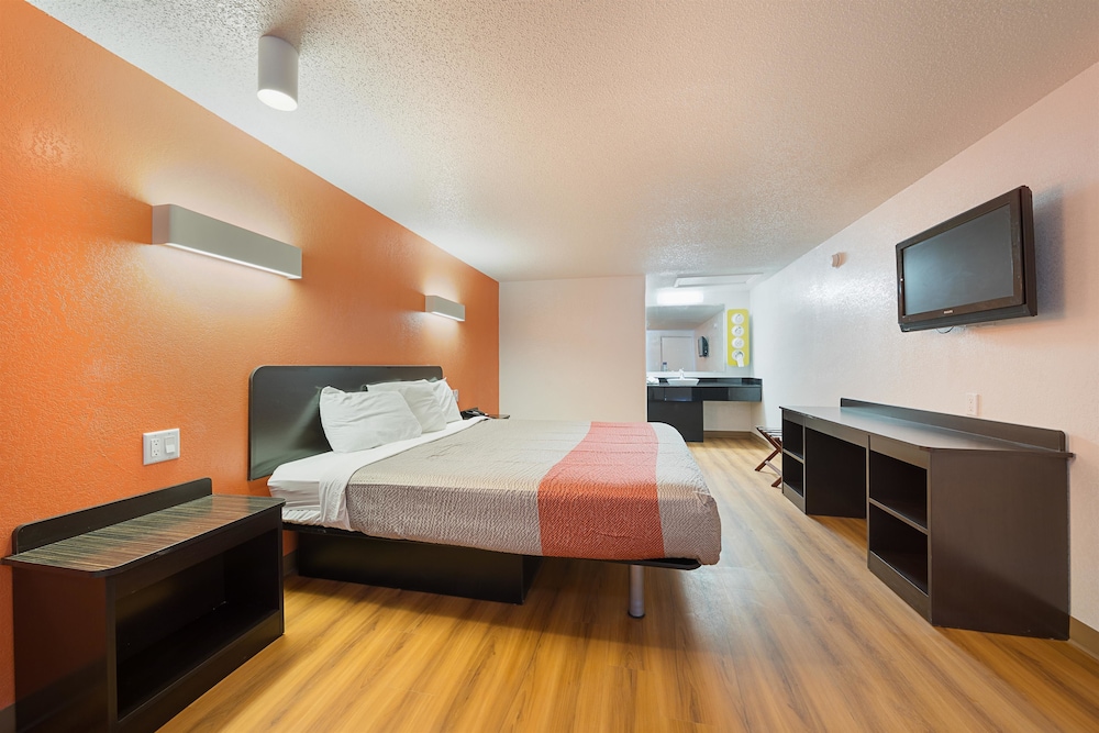 Motel6 Hamburg, NY 19/44