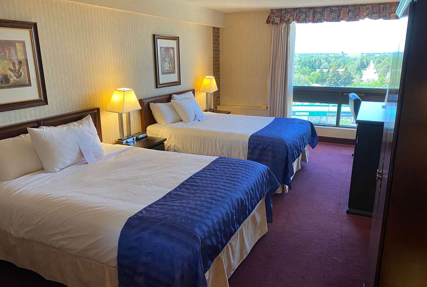 Ramada By Wyndham Lethbridge 3/19