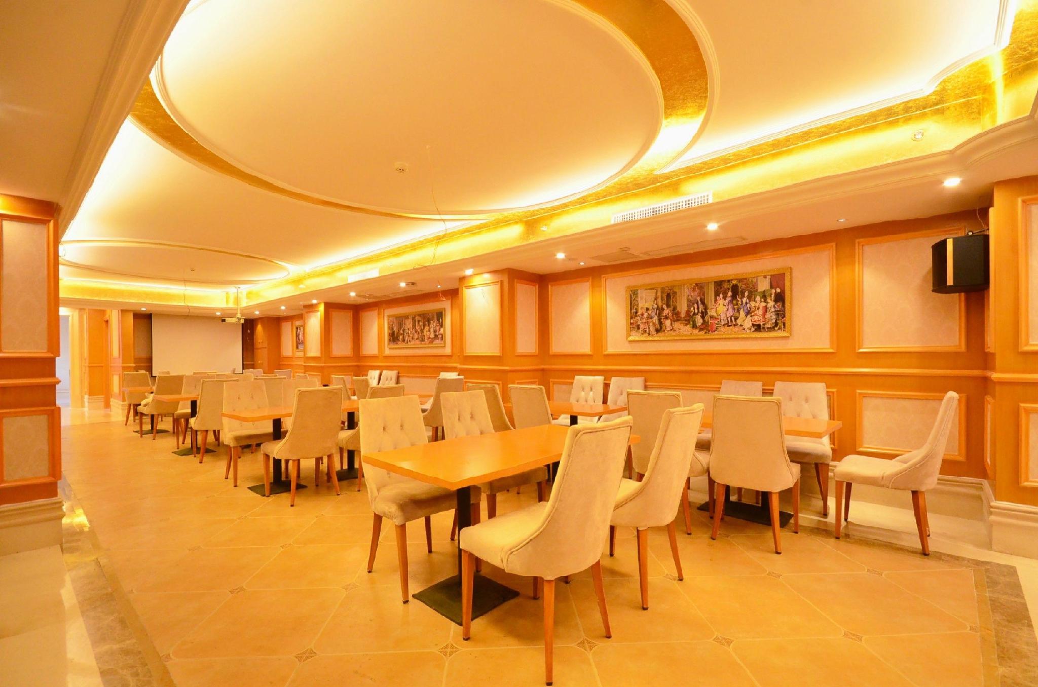 Vienna Hotel (Wuhan Lingjiaohu Wanda Metro Station) 47/54