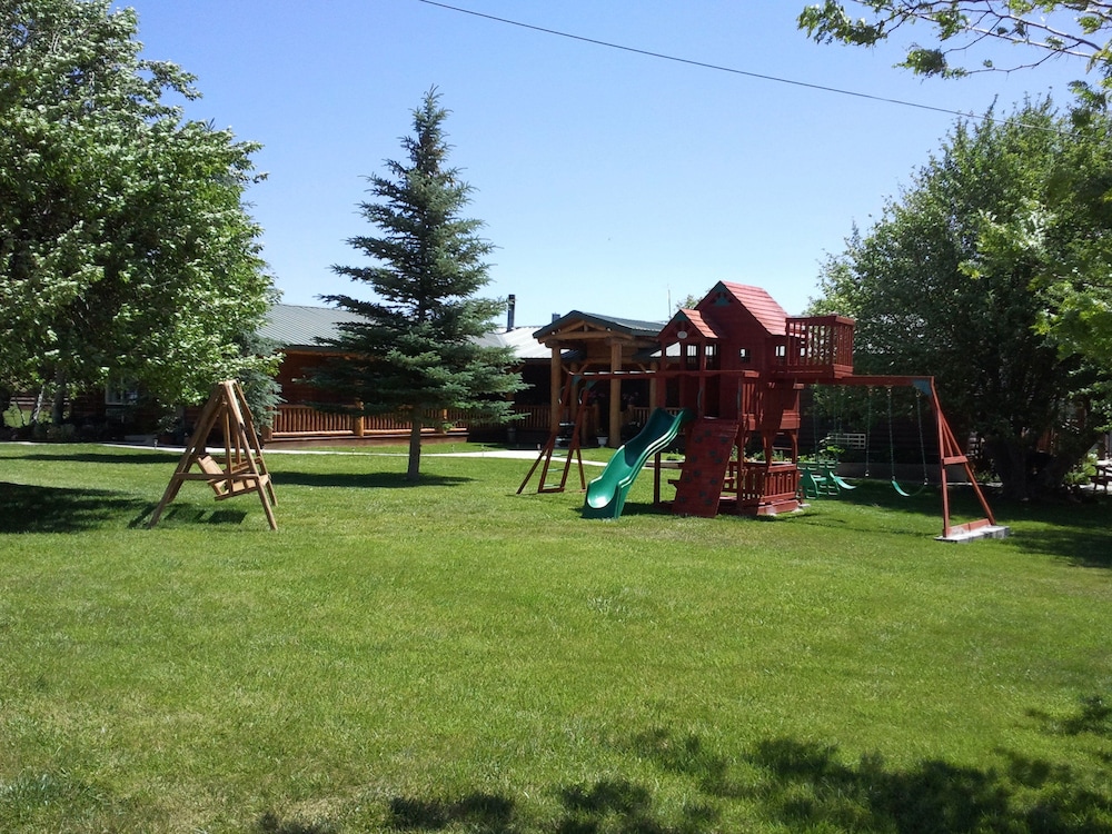 Bryce Country Cabins 61/70