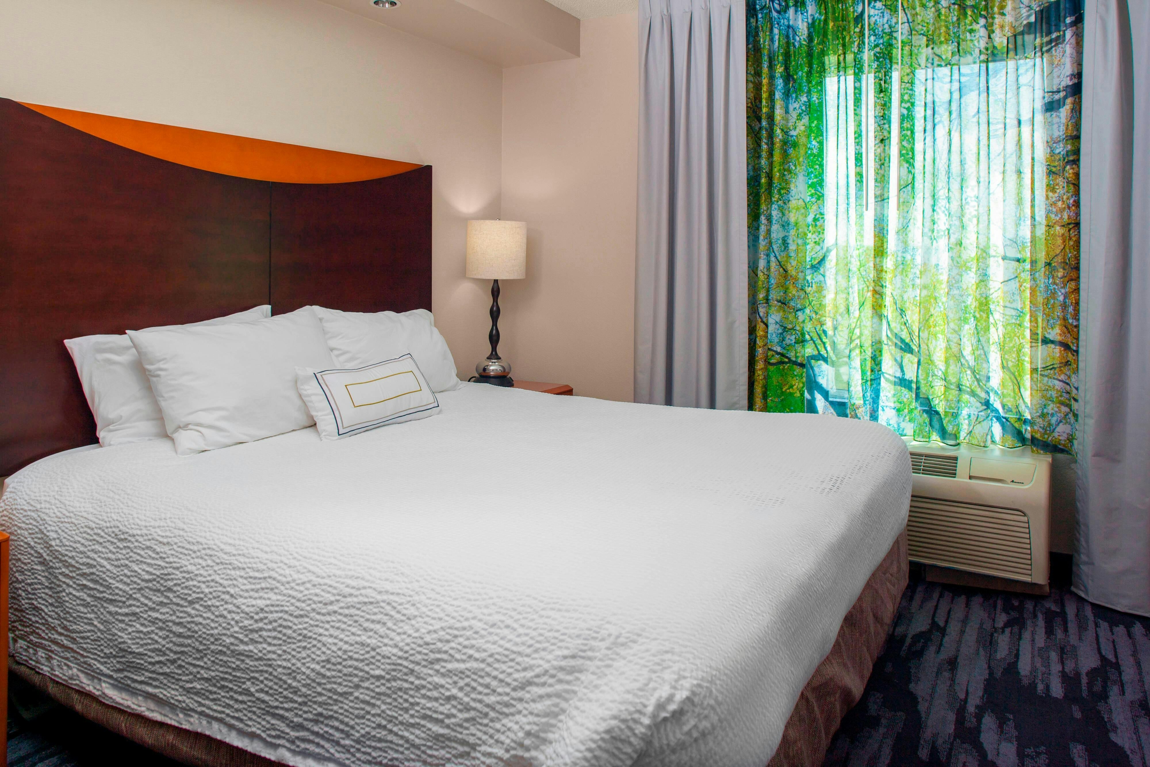 Fairfield Inn Suites By Marriott Montgomery Eastchase Pkwy 12/50