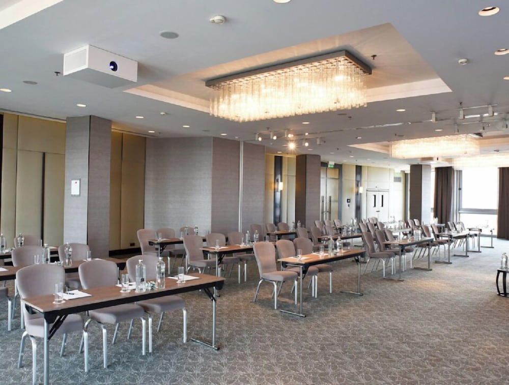 Grand Hotel Bucharest 38/46