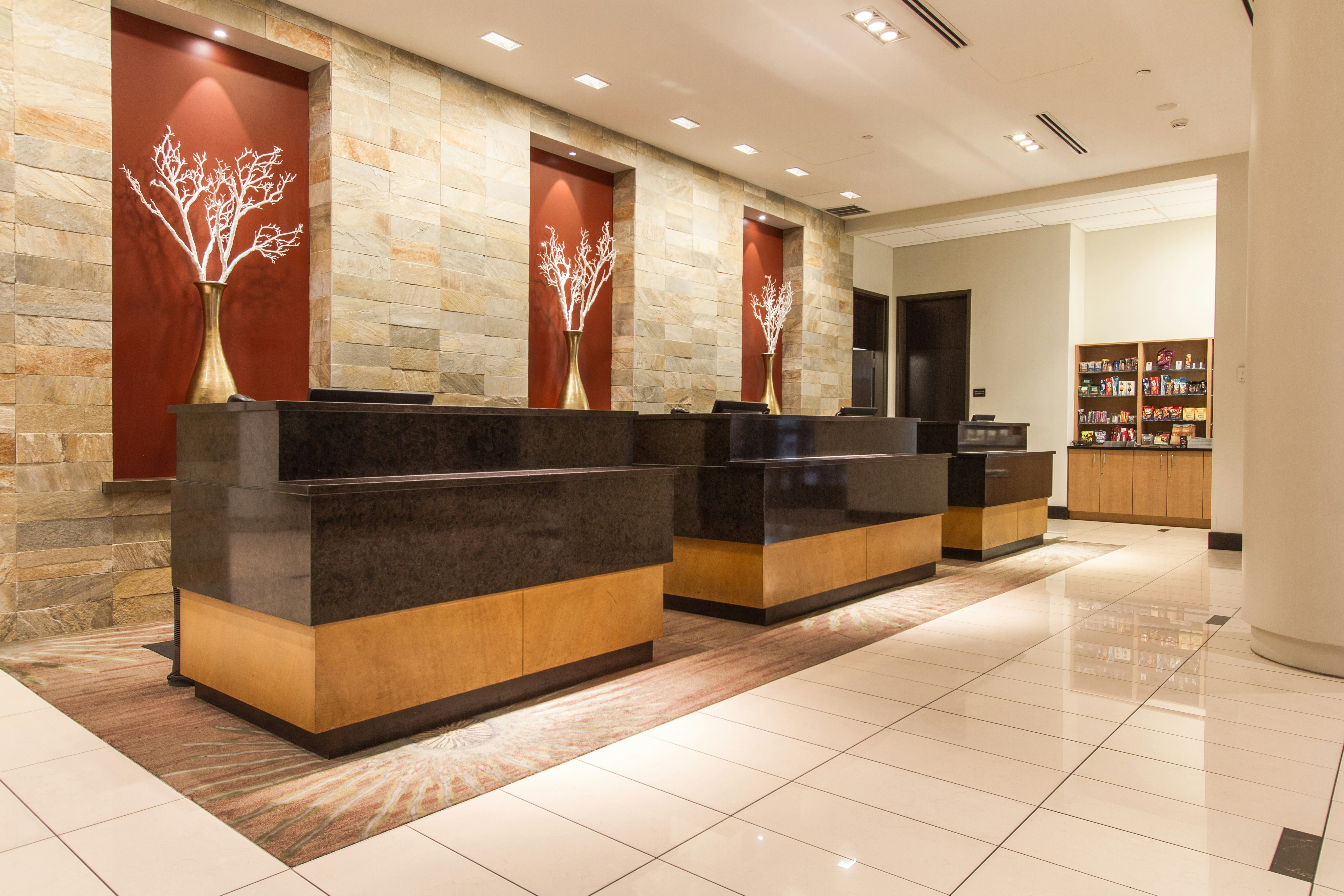 Hilton Albany 10/80