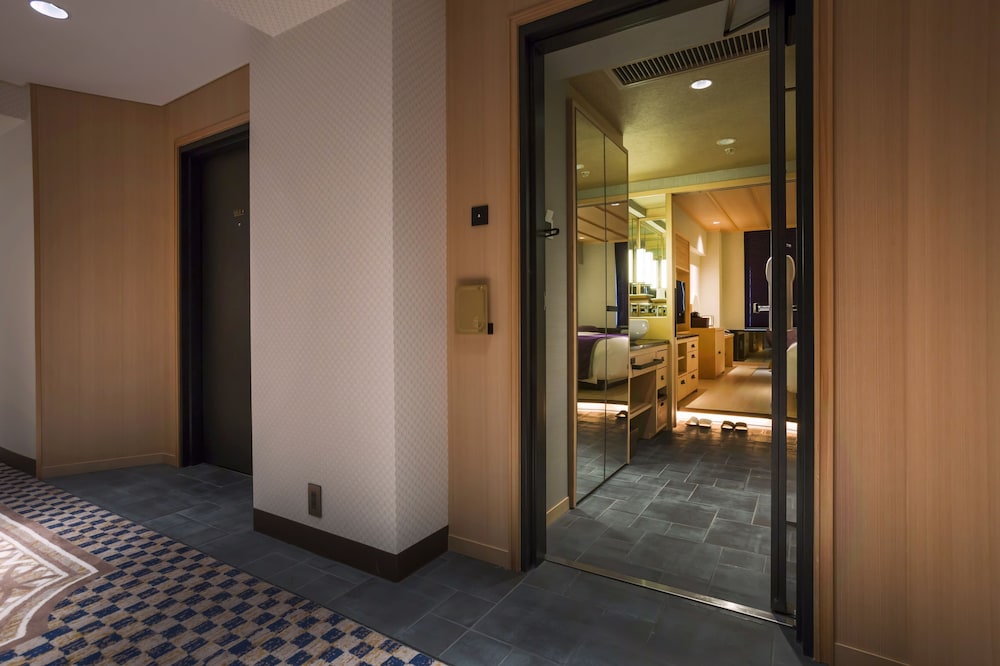 Kyoto Century Hotel 37/75
