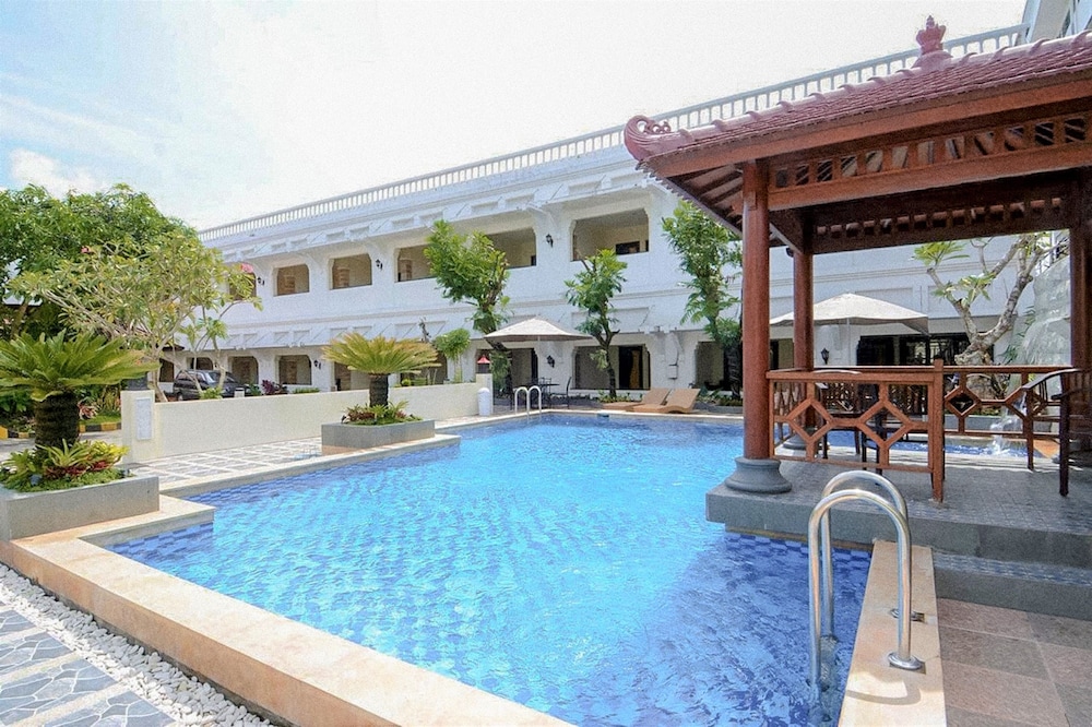 Hotel Pelangi Malang 56/58