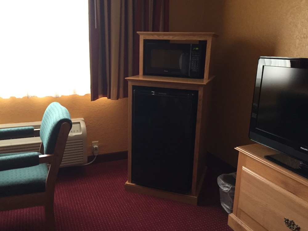 Parkfield Inn 24/30