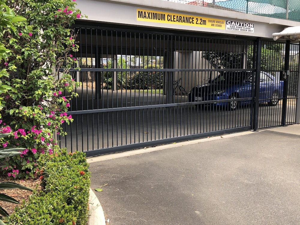 Cairns Reef Apartments Motel 12/71