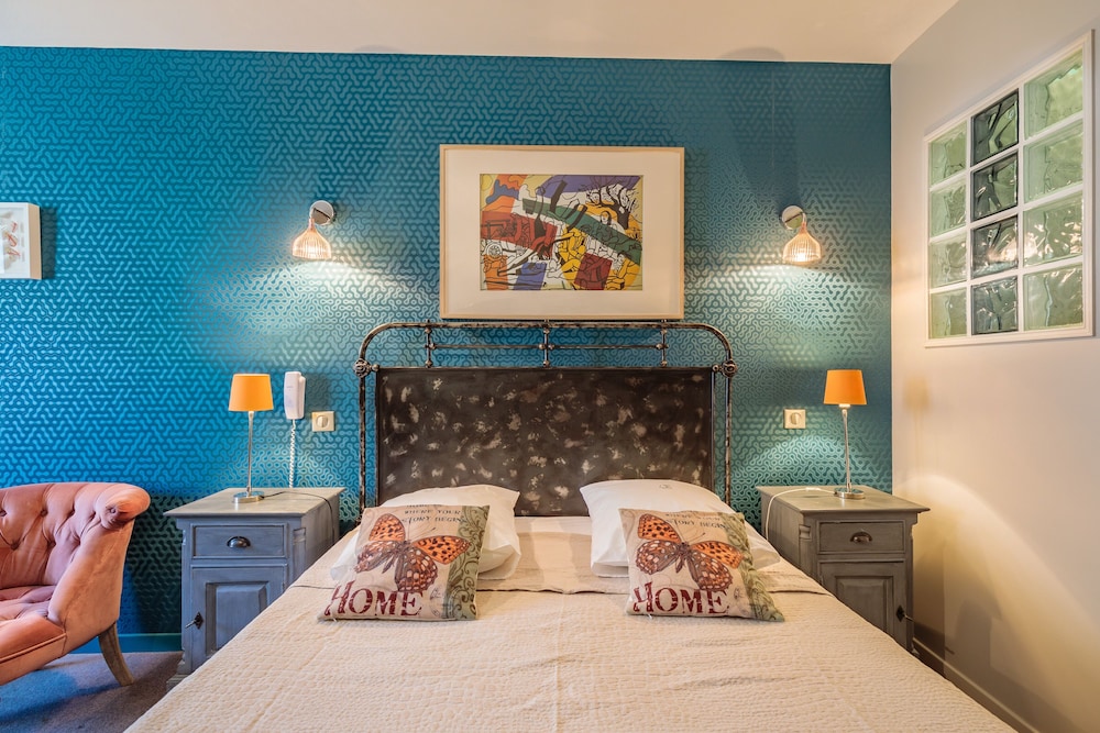 Hotel La Suite 32/75